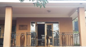 Four Bedroom House with Swimming Pool, Buziga