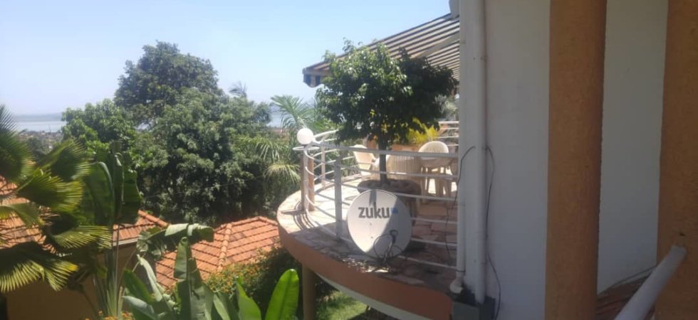 Hotel For Sale, Buziga