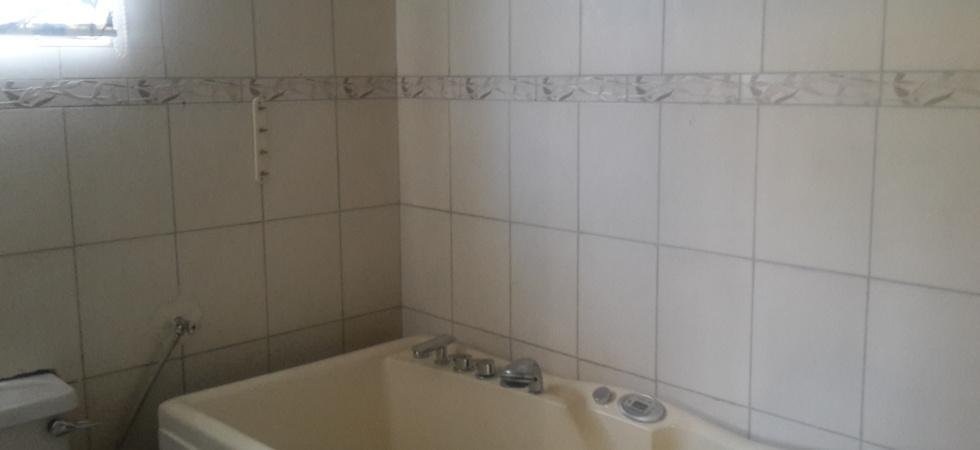 lubowa bathroom