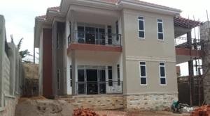 5 Bedroom Lake View House, Kitende