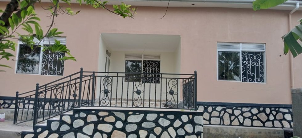Three Bedroom Bungalow For Rent, Old Kampala