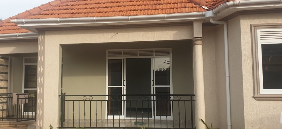 Kitende House For Sale, Namugongo Road